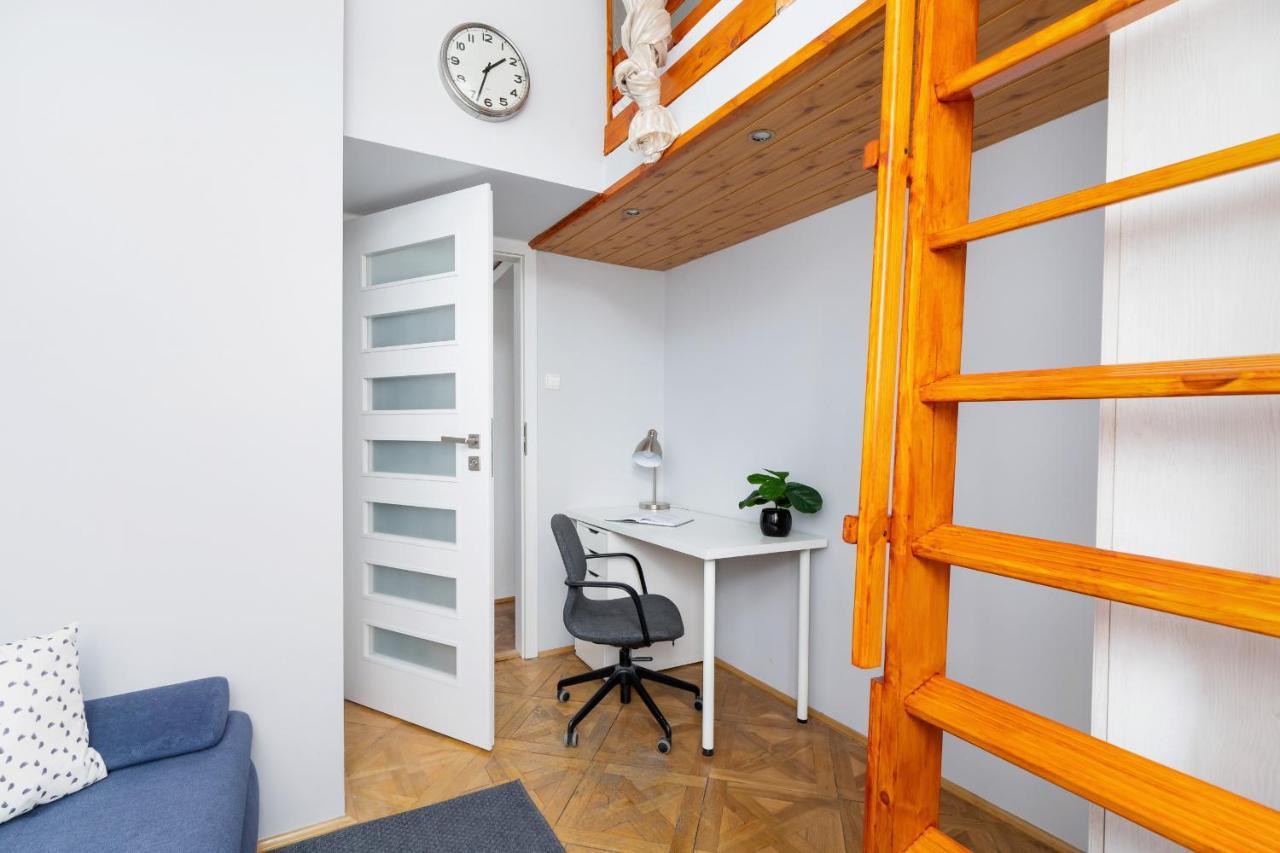 Apartment Podwale Uj Downtown Cracow By Renters Krakow