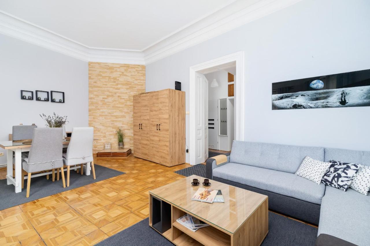 Podwale Uj Downtown Cracow By Renters Krakow