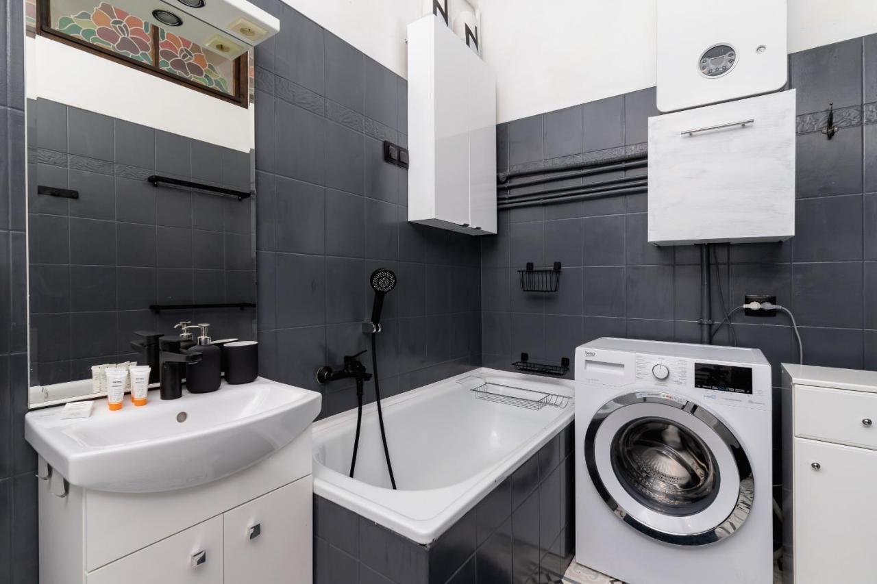 Apartment Podwale Uj Downtown Cracow By Renters