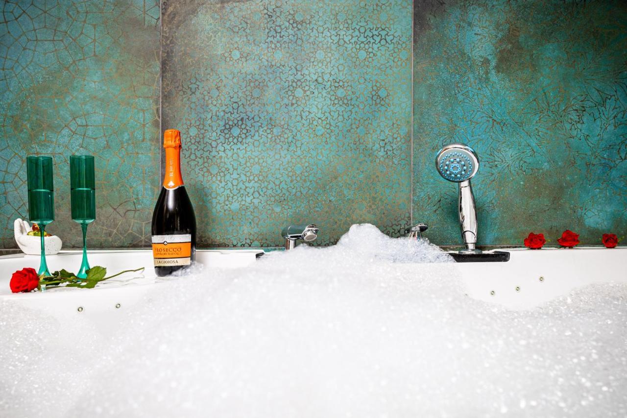 Jacuzzi & Bike Apartment, * Krakau