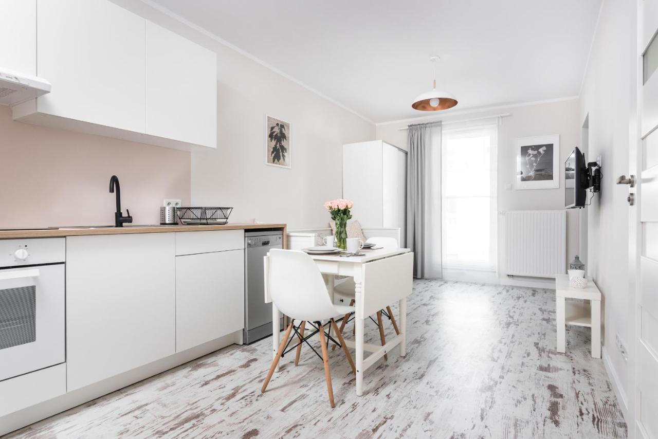 Apartment Slusarska 2 *