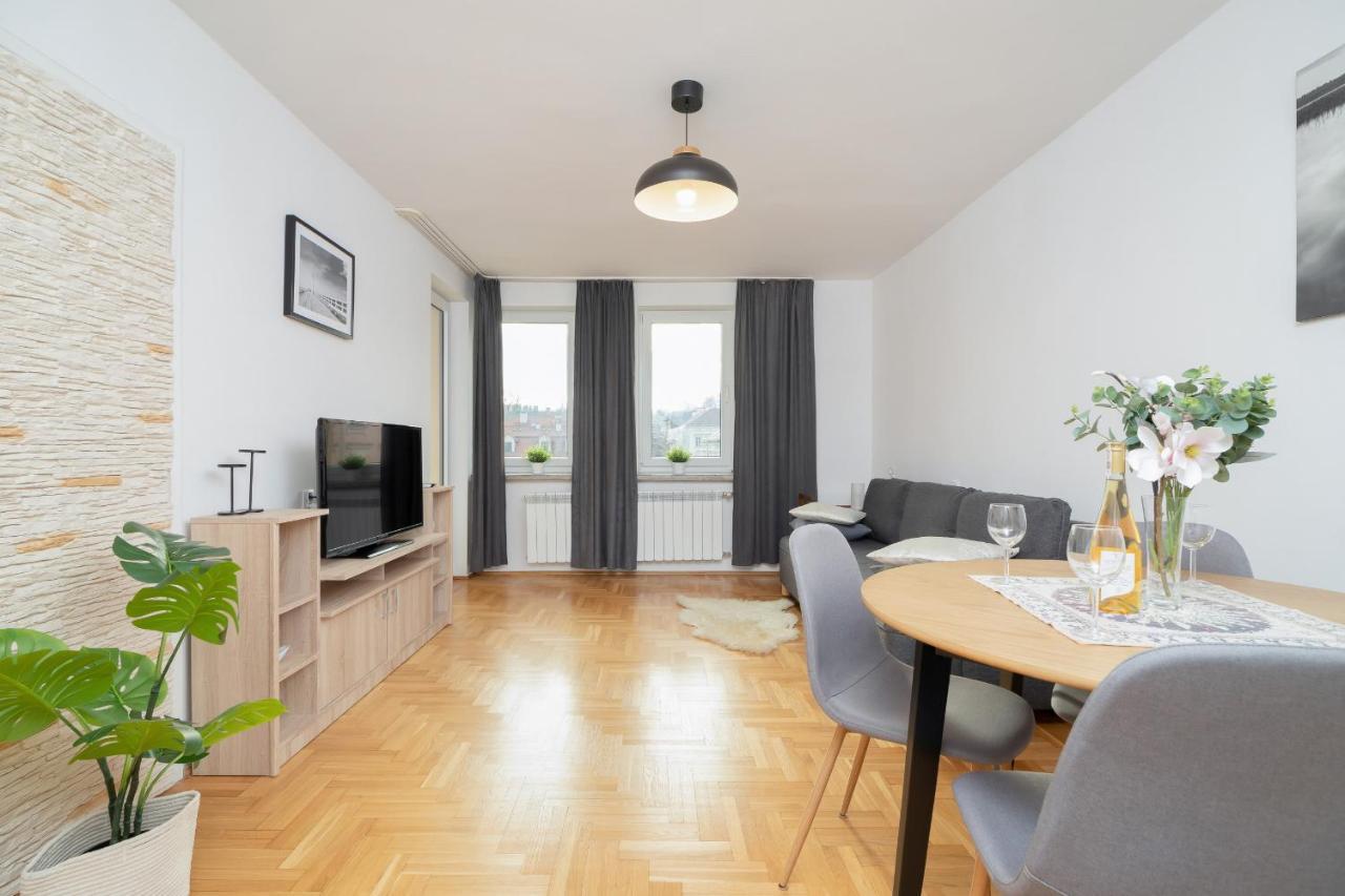 Apartment Jozefinska With Balcony Cracow By Renters Krakow