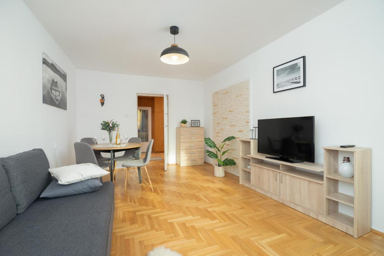 Jozefinska With Balcony Cracow By Renters Krakow
