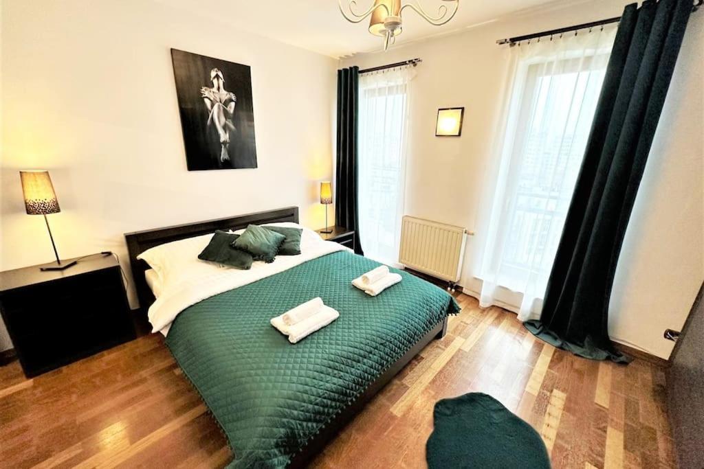Exclusive Penthouse Near Citycenter 120m2 +netflix * Krakau
