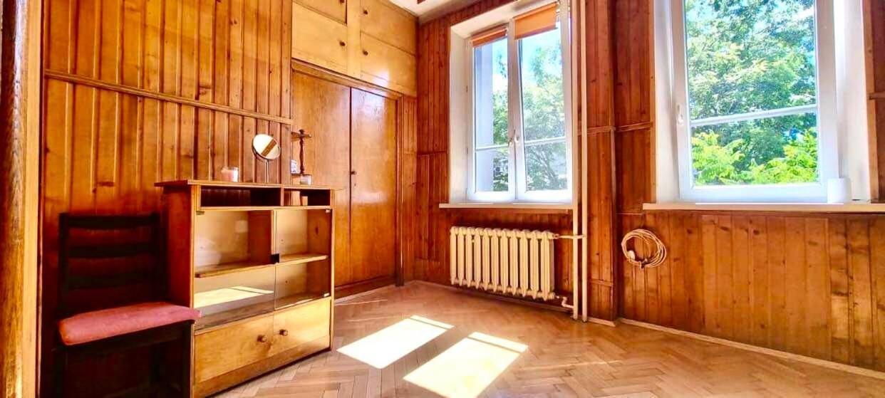 Studio Retro Next To The Market Square In Apartamento