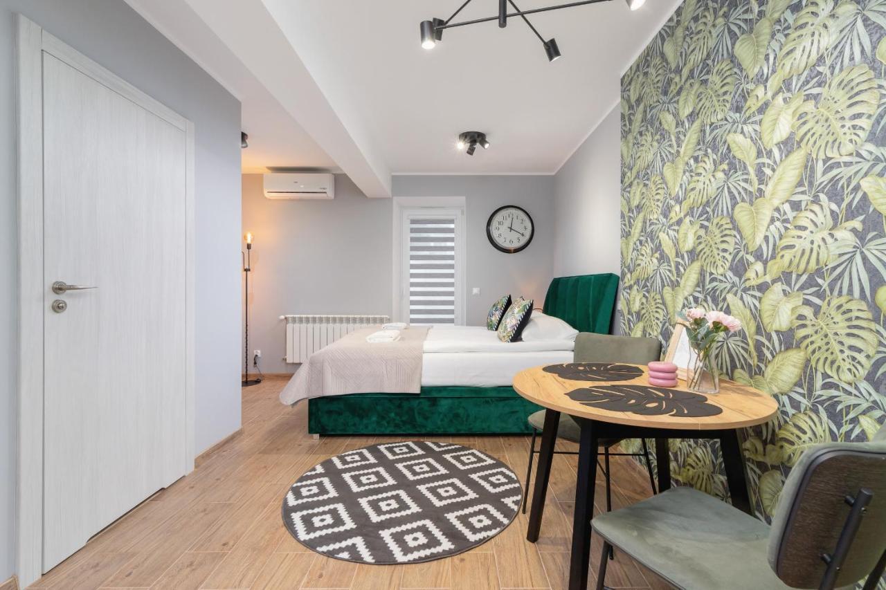 Apartment Underground Kielecka Rondo Mogilskie By Renters *