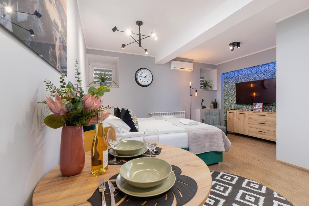 Apartment Underground Kielecka Rondo Mogilskie By Renters Krakau