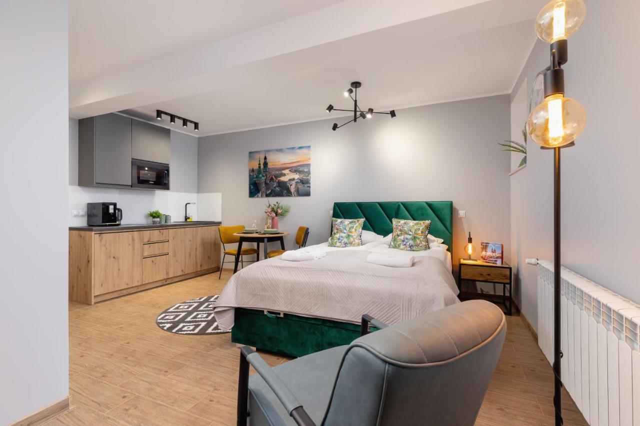 Underground Kielecka Rondo Mogilskie By Renters * Krakau