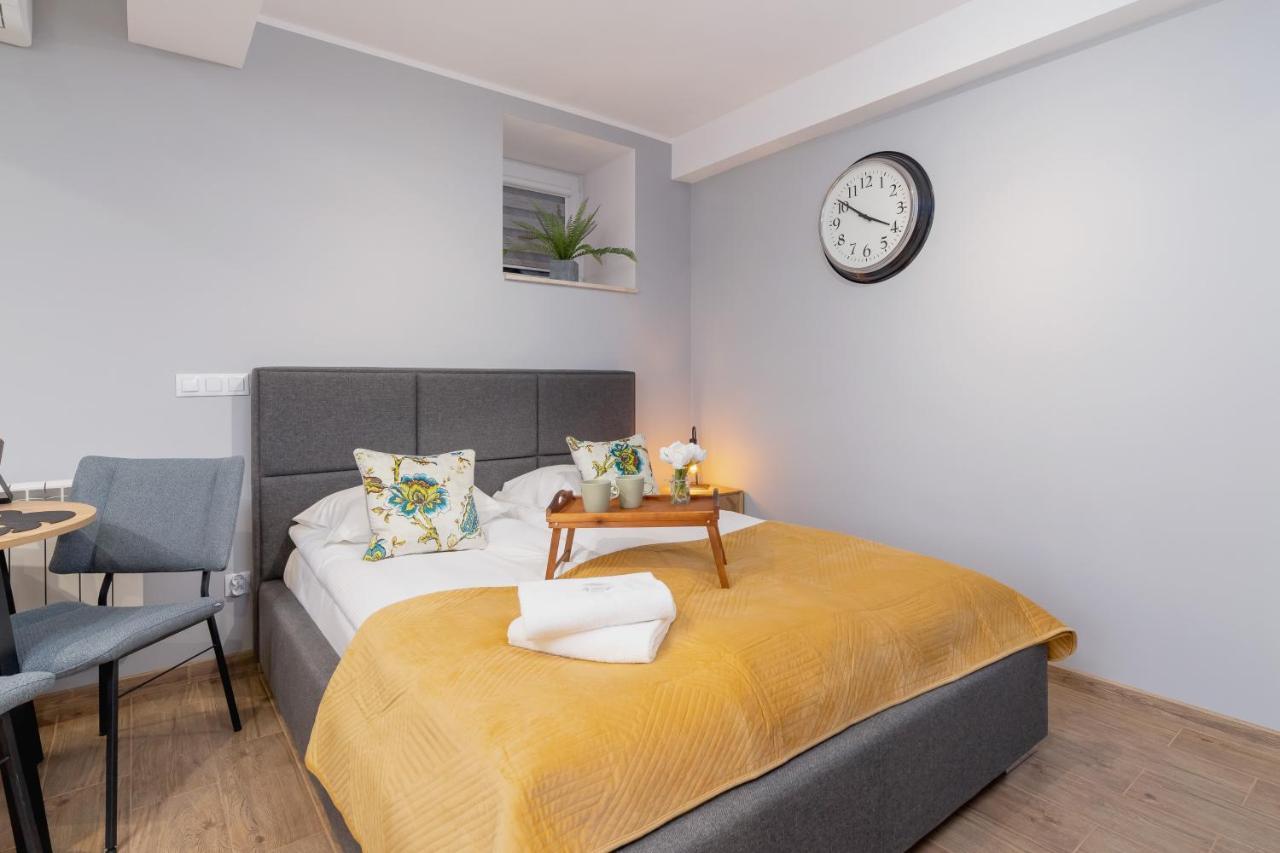 Underground Kielecka Rondo Mogilskie By Renters Apartment Krakau