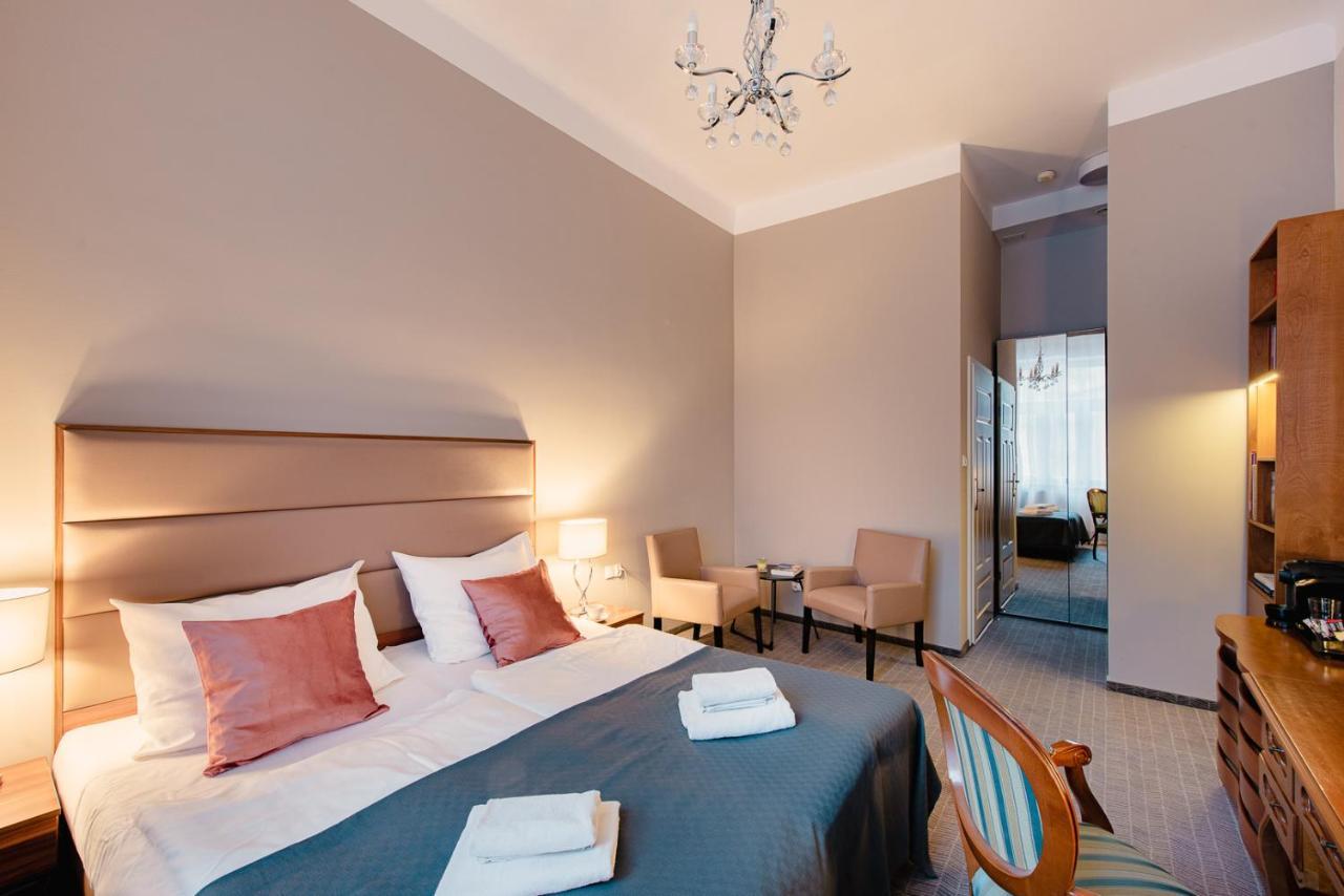 Old Town Aparthotel 3*