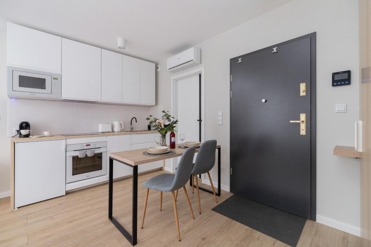 Apartment Studio With Ac Czarnowiejska By Renters Krakow