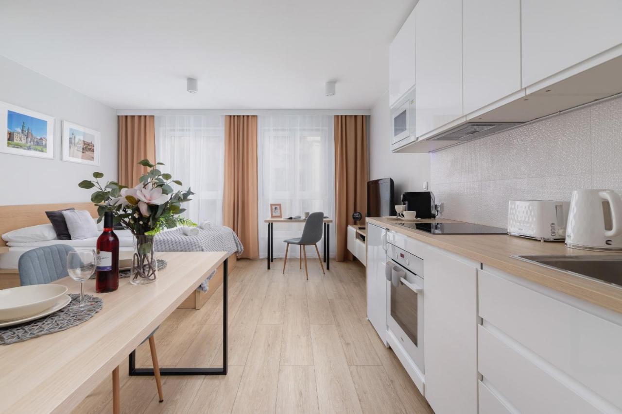 Studio With Ac Czarnowiejska By Renters Apartment Krakow