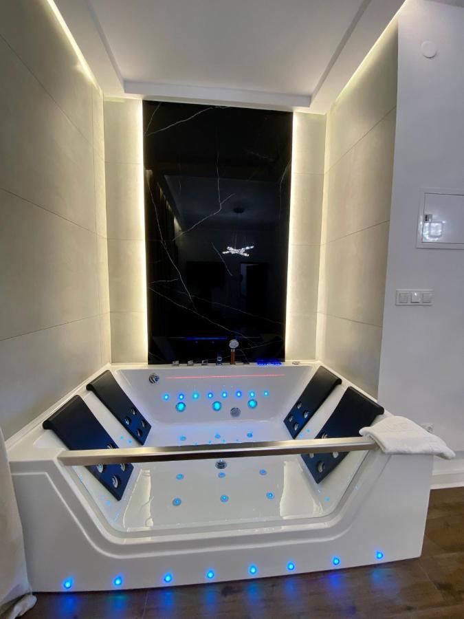 Z Jacuzzi Krakow