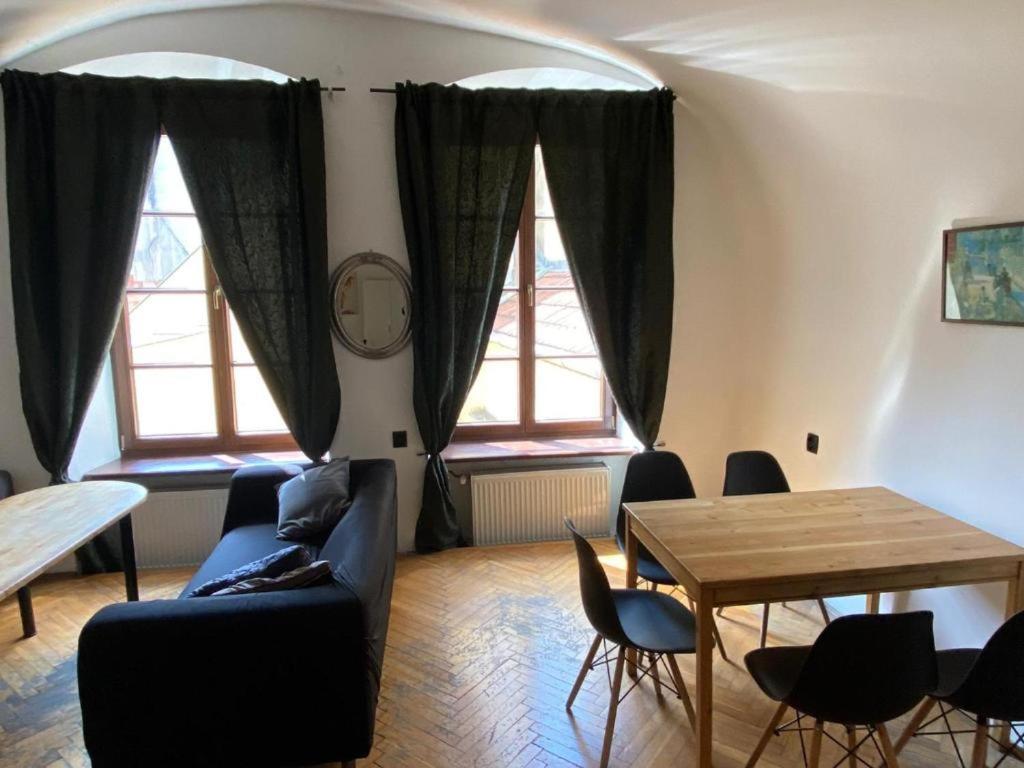 Main Square 18 View 2 Apartment