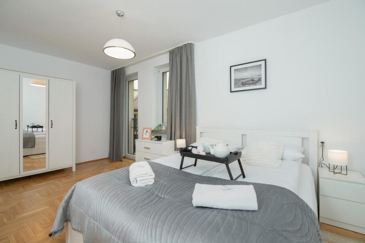 Apartment Jozefinska With Balcony Cracow By Renters Krakow