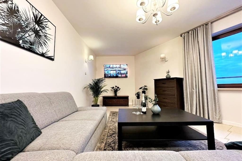 Exclusive Penthouse Near Citycenter 120m2 +netflix Appartement