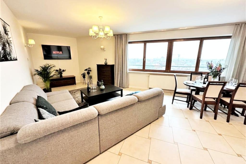 Appartement Exclusive Penthouse Near Citycenter 120m2 +netflix
