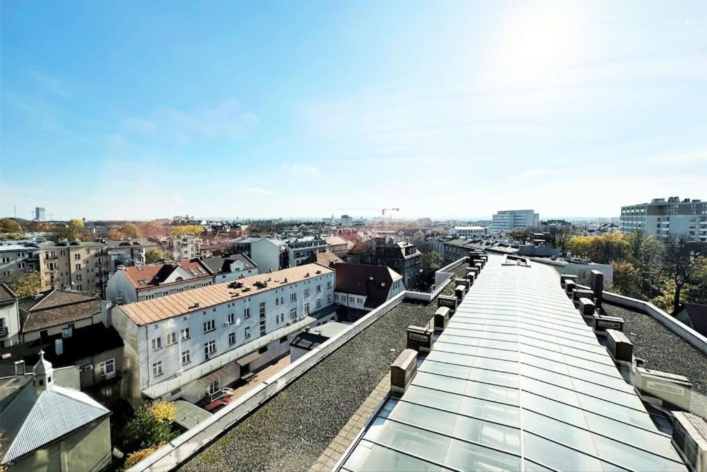 Exclusive Penthouse Near Citycenter 120m2 +netflix *