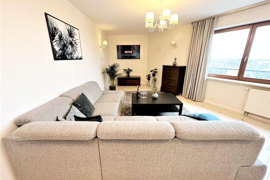 Exclusive Penthouse Near Citycenter 120m2 +netflix Appartement