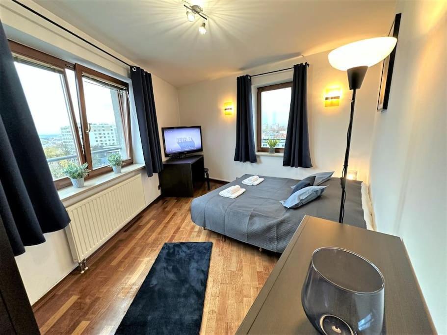Exclusive Penthouse Near Citycenter 120m2 +netflix * Krakau