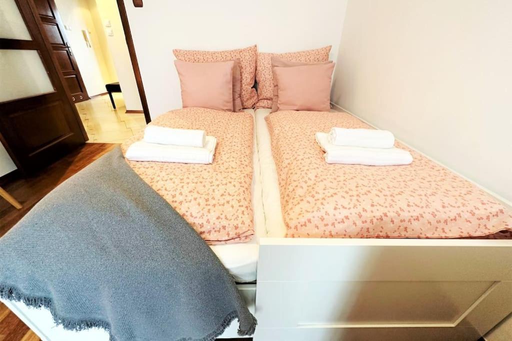 Exclusive Penthouse Near Citycenter 120m2 +netflix Krakau