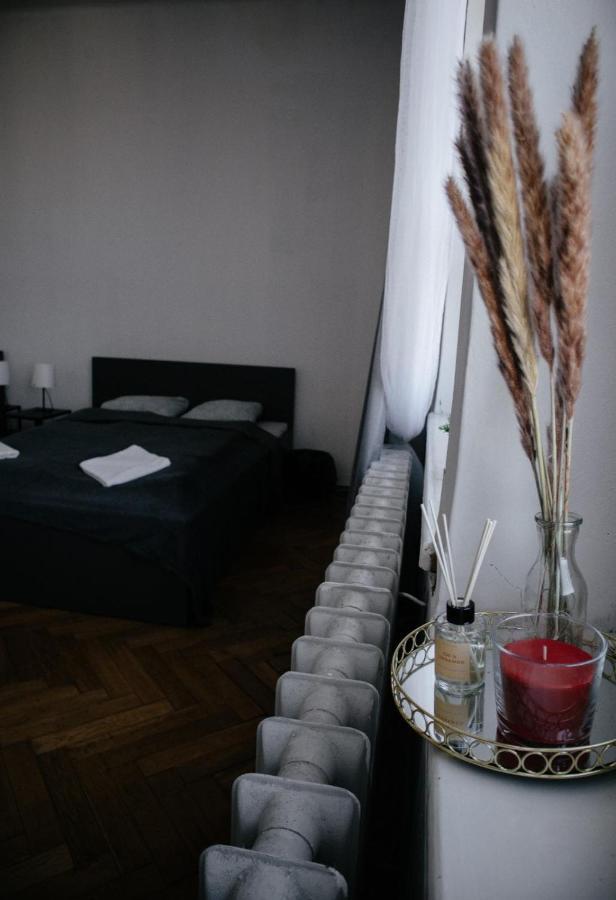 Apartment Best For Short In Center
