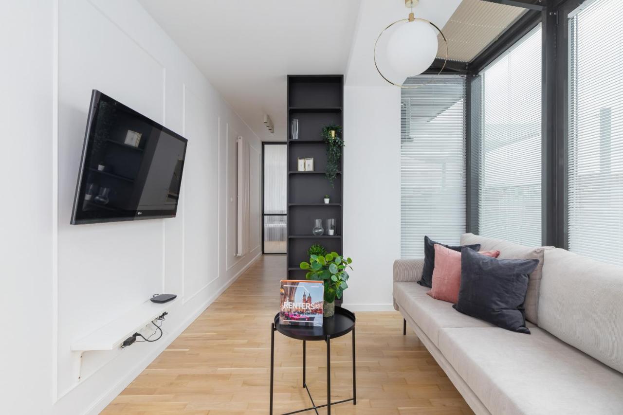 Politechnika Krakowska By Renters Prestige *
