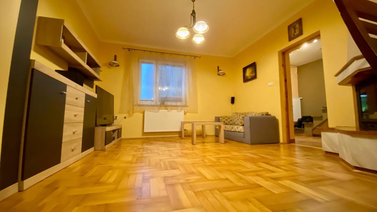 Dorothy * Krakow
