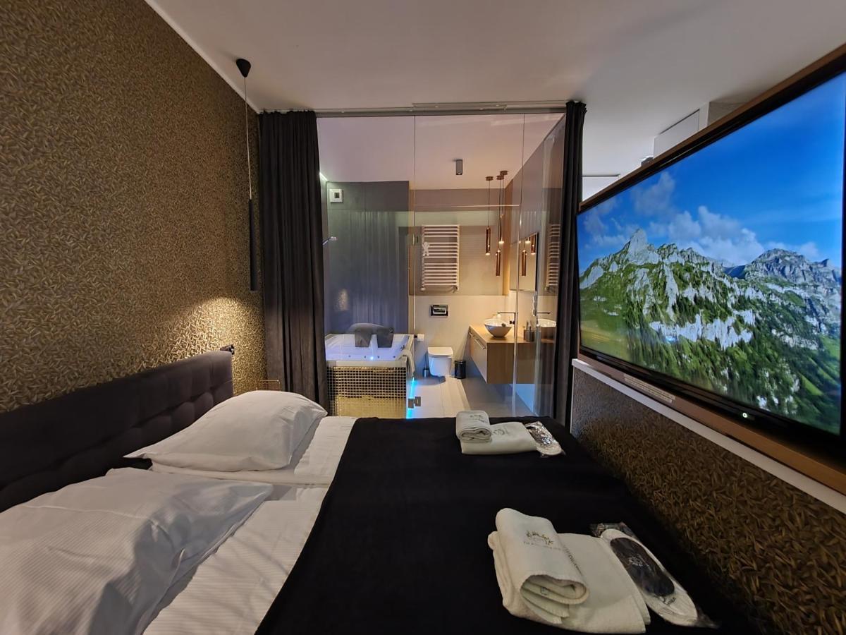 Apartment Jacuzzi Glass-house Station *