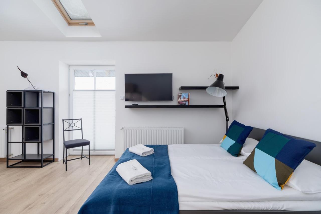 Kazimierz Near Wawel Royal Castle By Renters Apartment Krakow