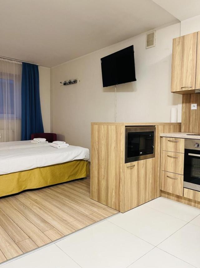 H6 Major Travel & Business, Free Parking