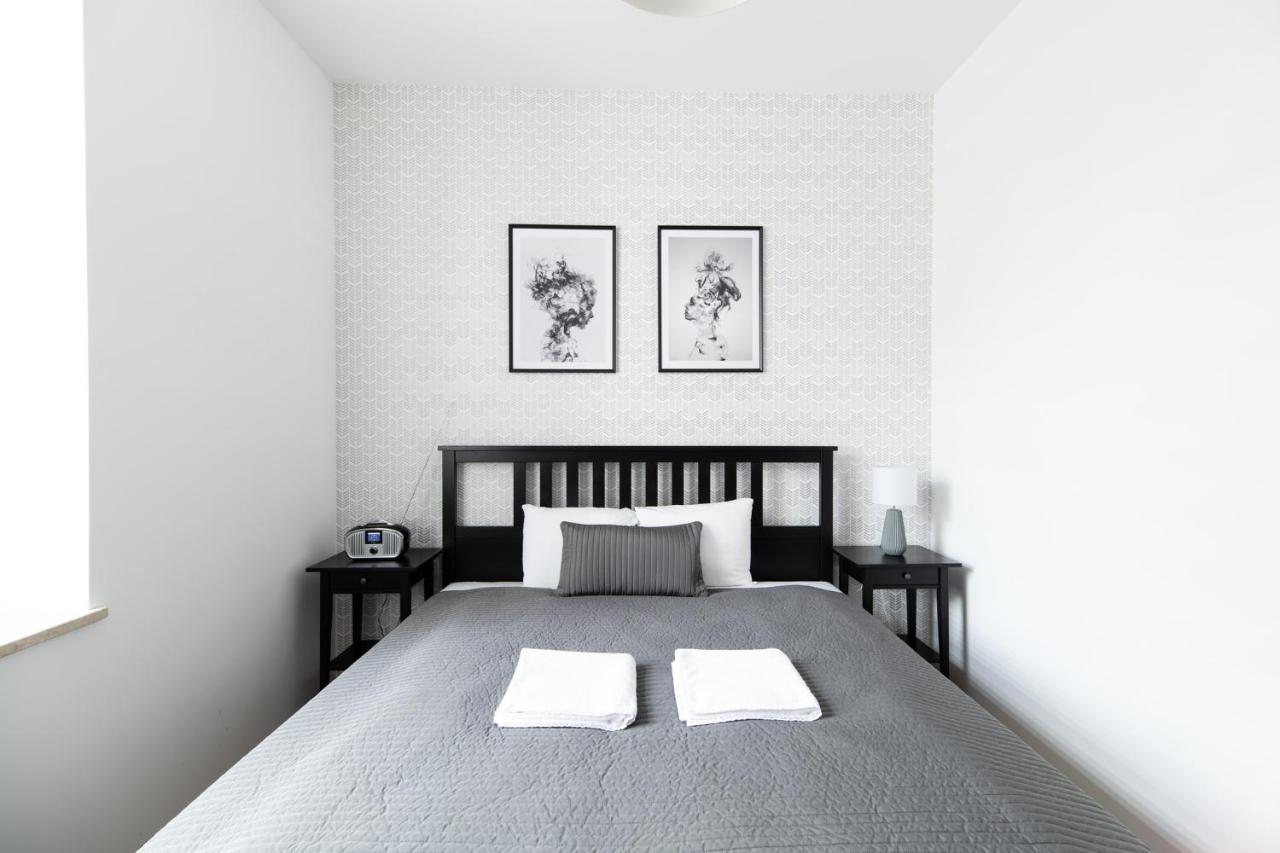 Neo Unique & Bright Apartments, Free Parking, 15min Old Town & Kazimierz - By Homelike Kraków