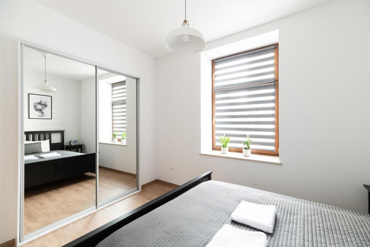 Neo Unique & Bright Apartments, Free Parking, 15min Old Town & Kazimierz - By Homelike
