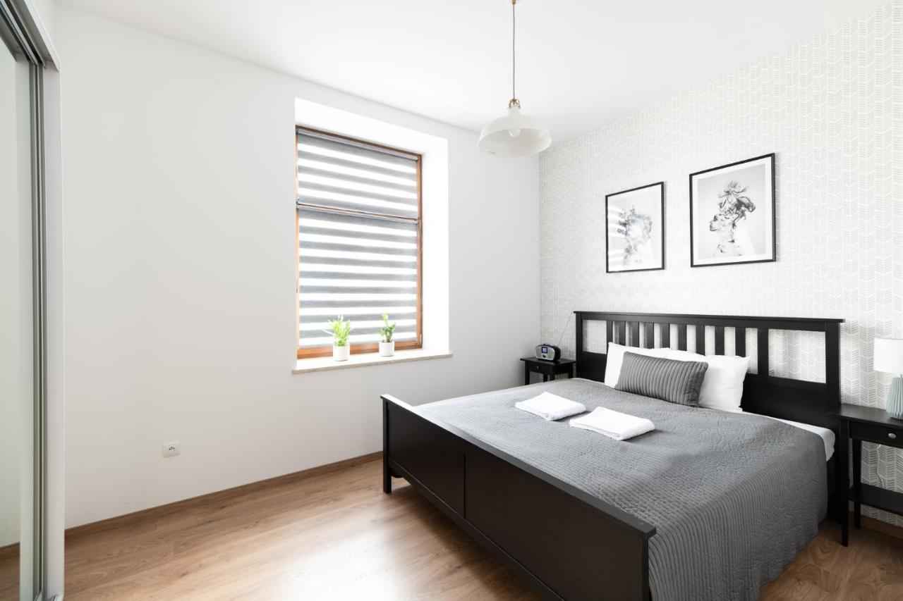 Neo Unique & Bright Apartments, Free Parking, 15min Old Town & Kazimierz - By Homelike Apartament *