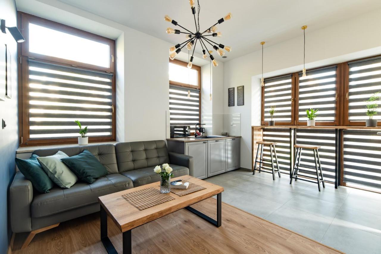 Neo Unique & Bright Apartments, Free Parking, 15min Old Town & Kazimierz - By Homelike Kraków