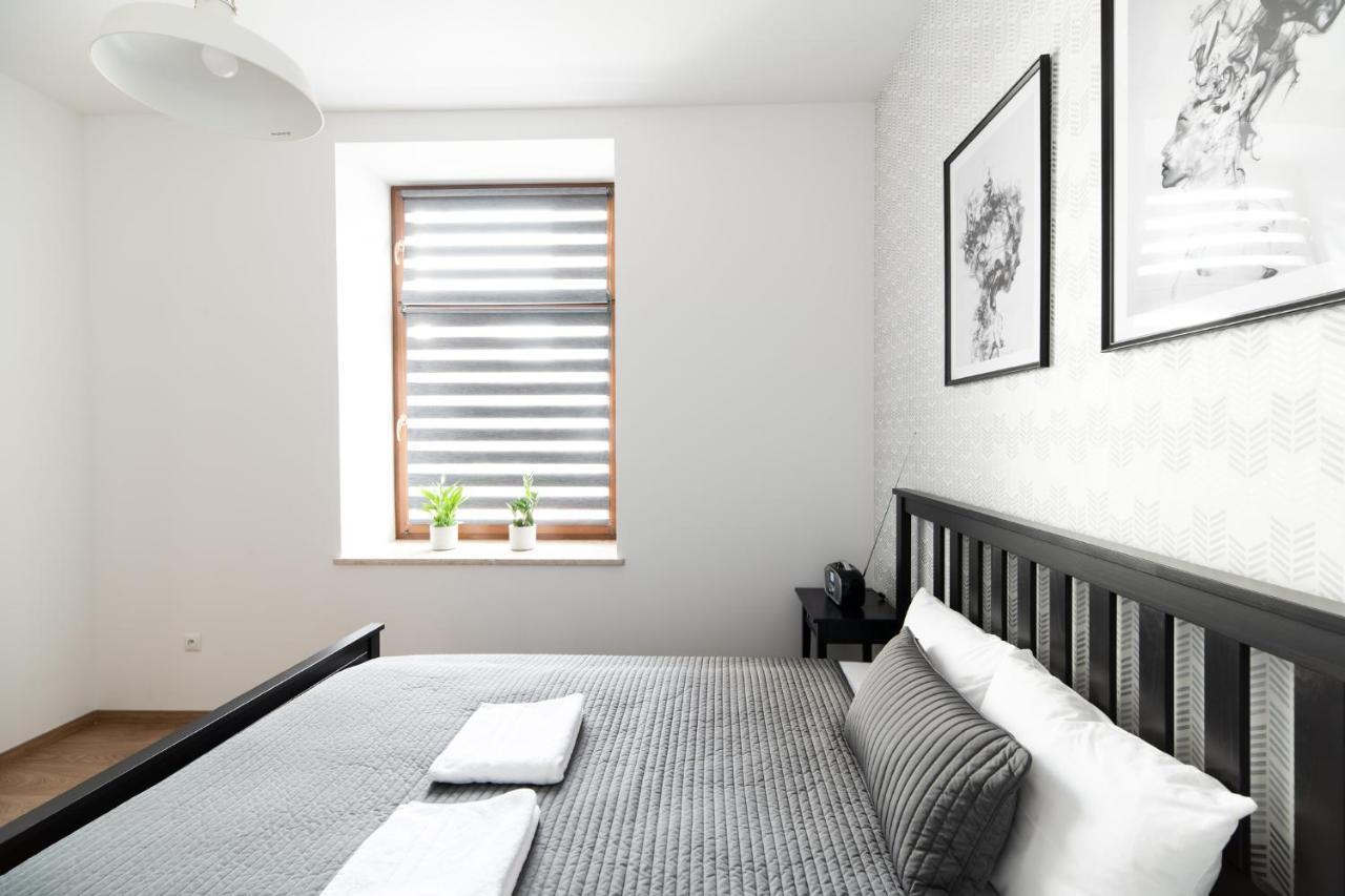 Neo Unique & Bright Apartments, Free Parking, 15min Old Town & Kazimierz - By Homelike