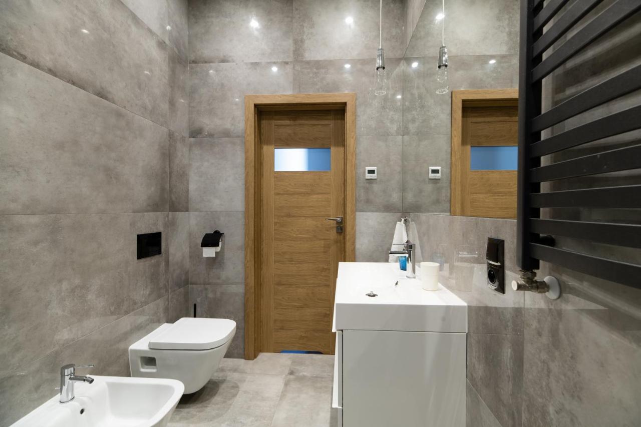 Neo Unique & Bright Apartments, Free Parking, 15min Old Town & Kazimierz - By Homelike Apartament Kraków