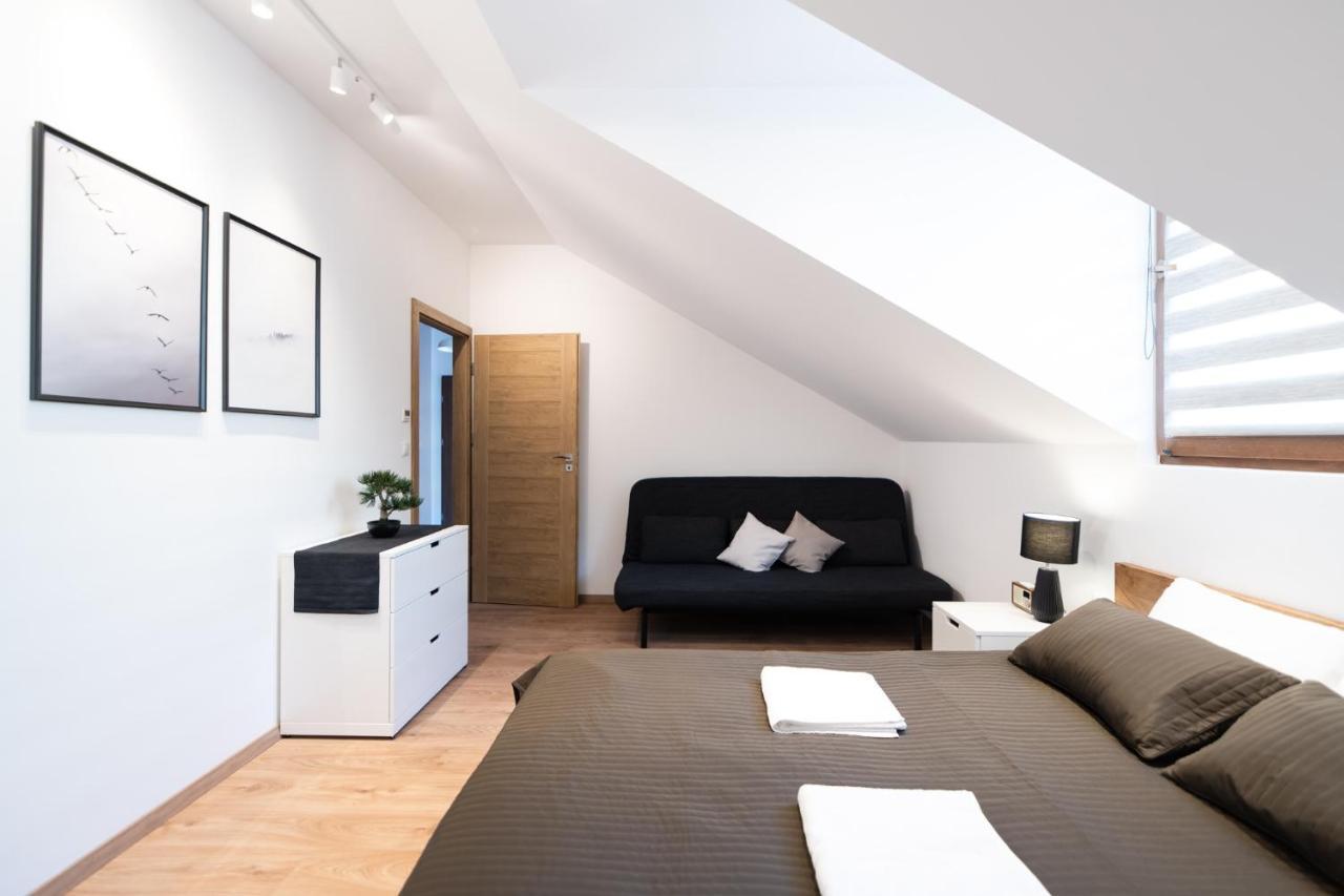 Neo Sky Apartment, Free Parking, 15 Min Walk Old Town&kazimierz - By Homelike *