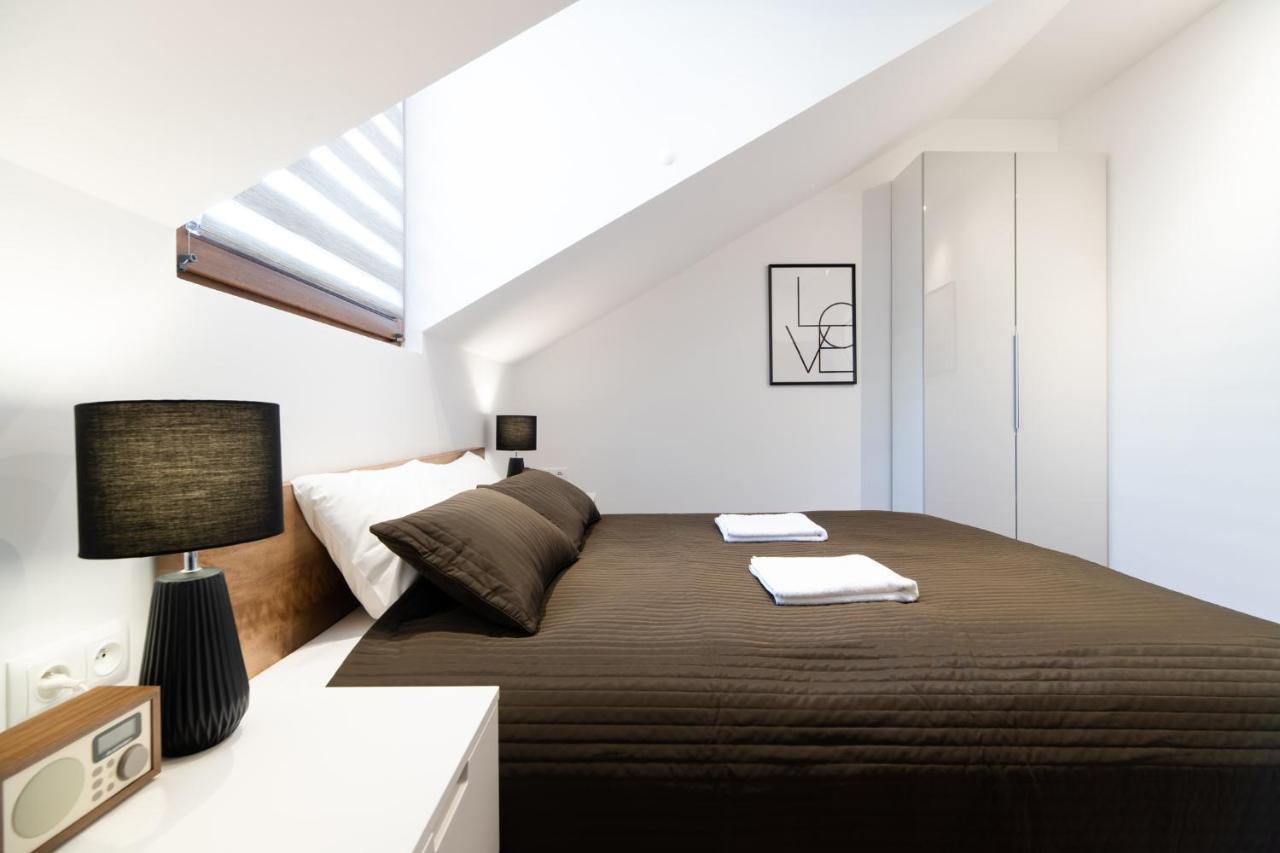 Neo Sky Apartment, Free Parking, 15 Min Walk Old Town&kazimierz - By Homelike
