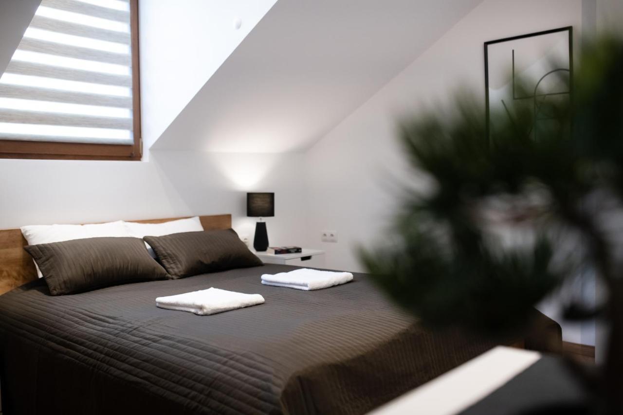 Neo Sky Apartment, Free Parking, 15 Min Walk Old Town&kazimierz - By Homelike Apartment Krakow