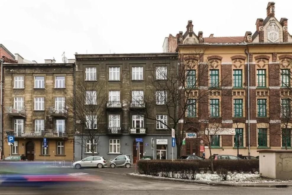 Tour Lubomirskiego 23 Appartement *