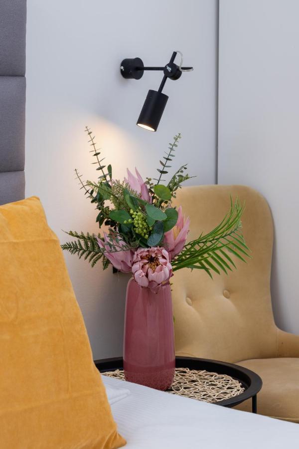 Studio Miodowa Kazimierz By Renters Apartment Krakow