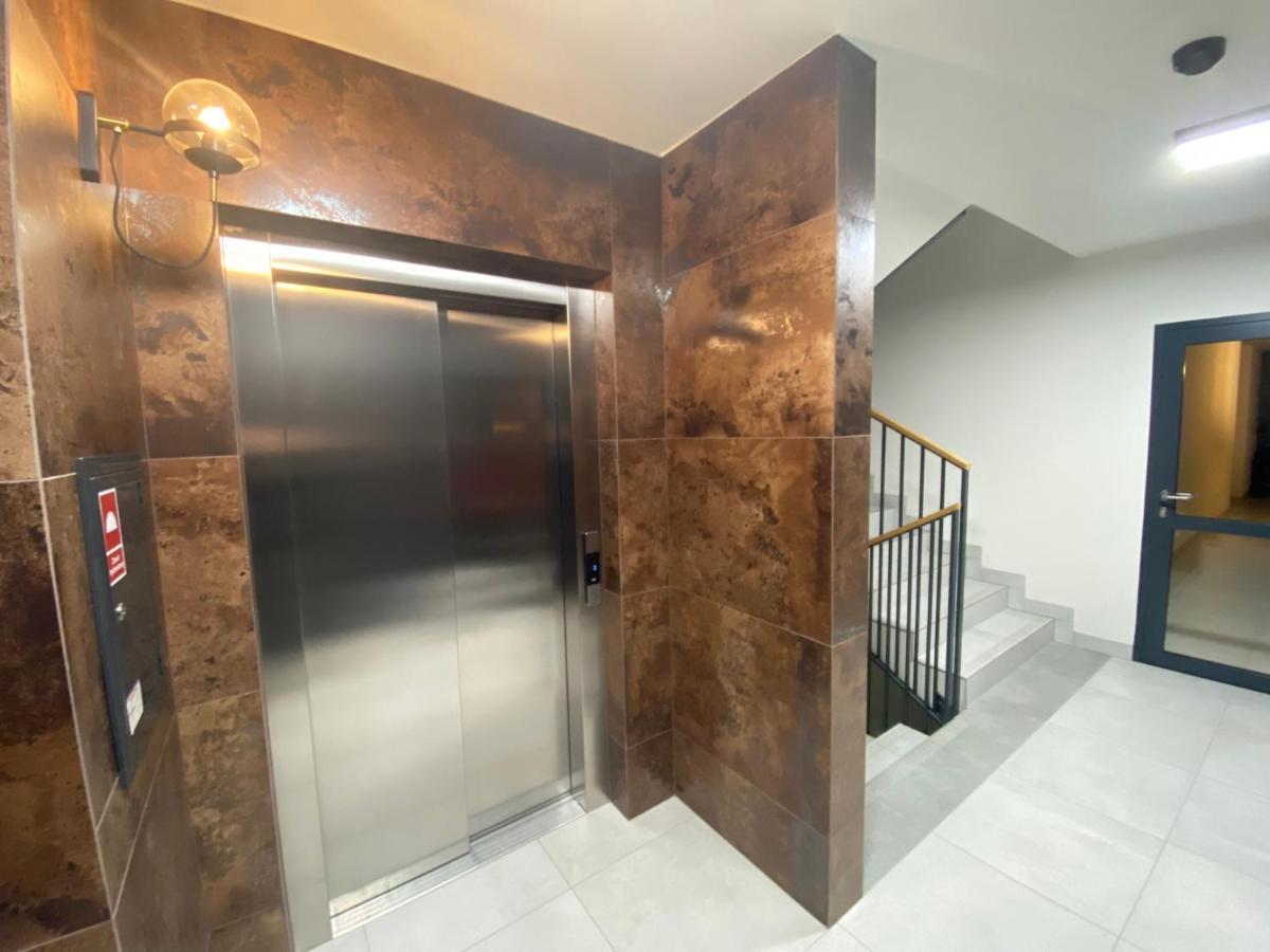 Luxury Loft Free Parking Apartment *