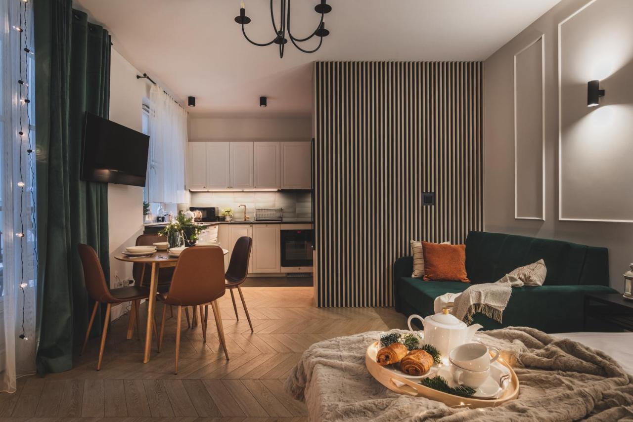 Atrium - Old Town Luxury - By Upstairs