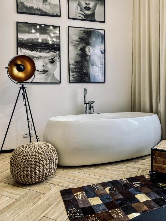 Premium Jacuzzi For Couples, Old Town *