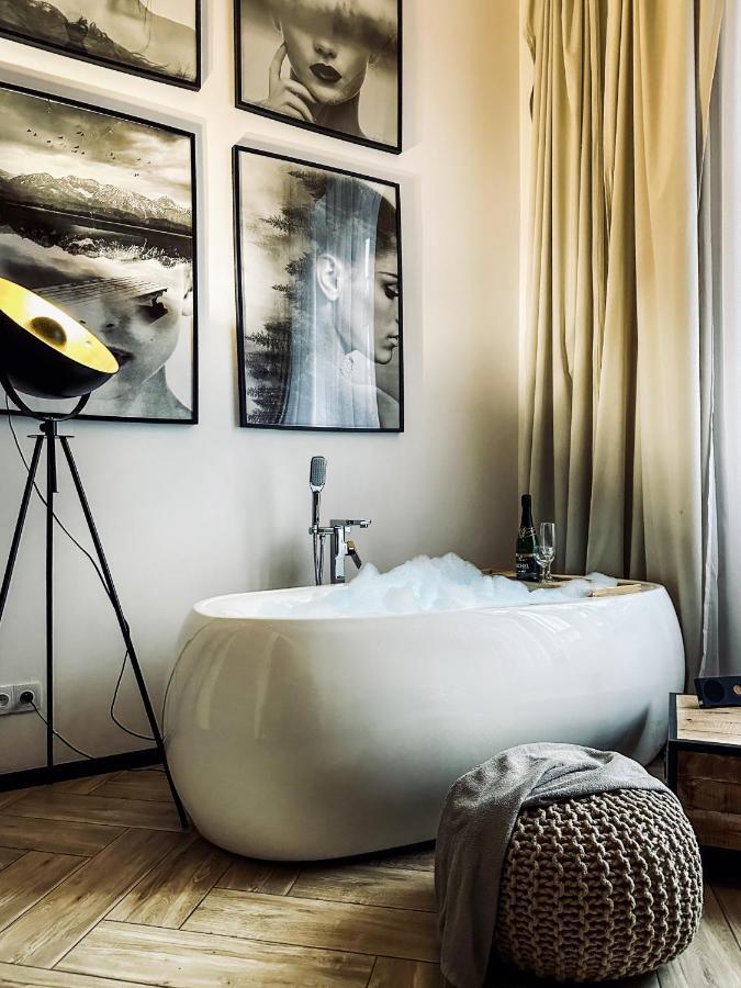 Apartment Premium Jacuzzi For Couples, Old Town