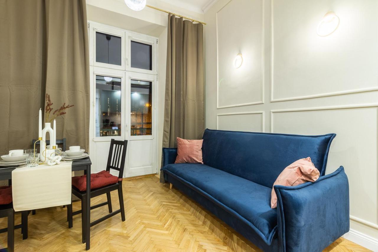 Apartament Wielopole Apartment *