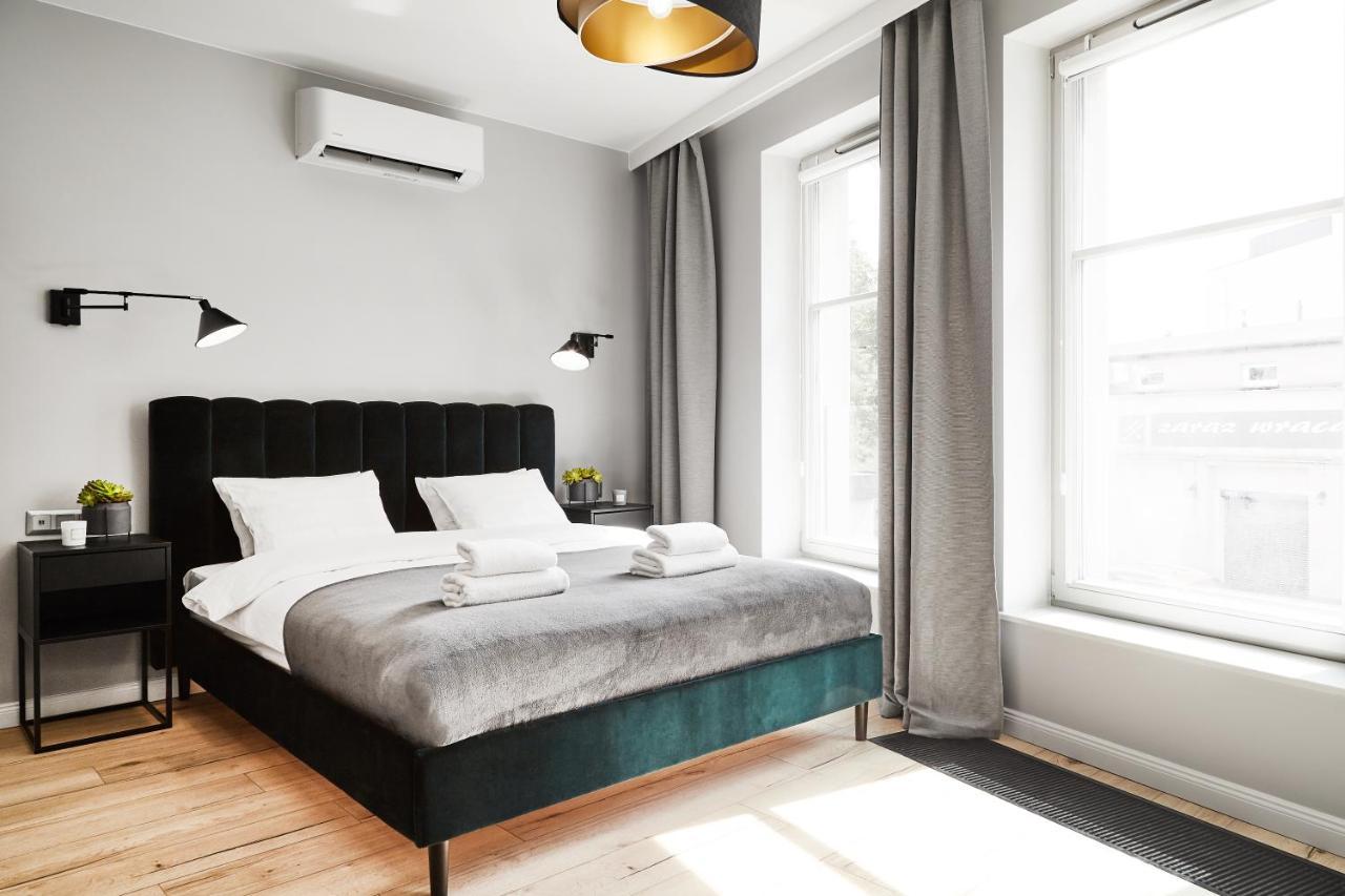 Househost :miodowa 42/4b Apartment *