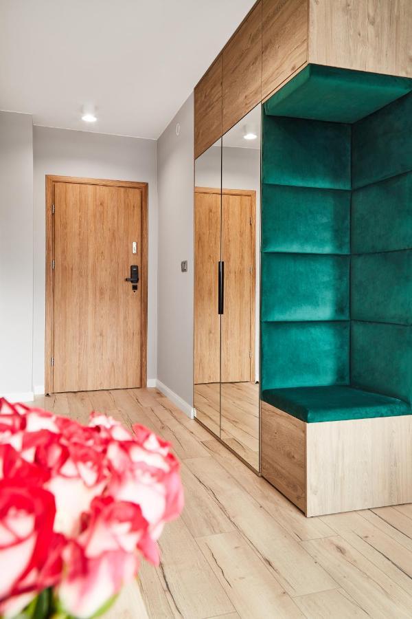 Househost :miodowa 42/4b Apartment *