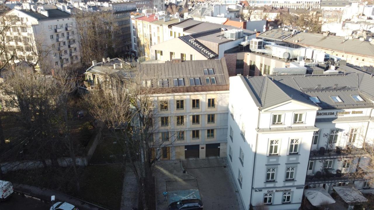 Kossak Square By Vistula River And Wawel Apartment *